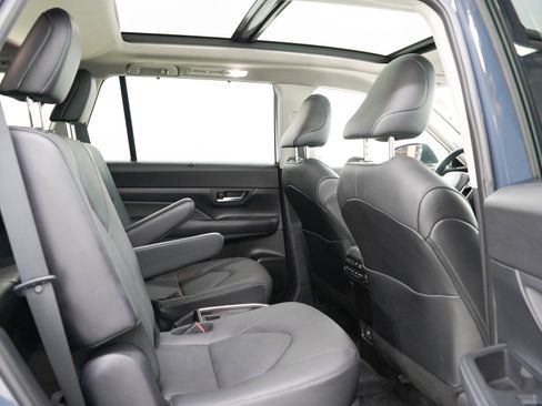 Used 2024 Toyota Grand Highlander AWD Hybrid image 14