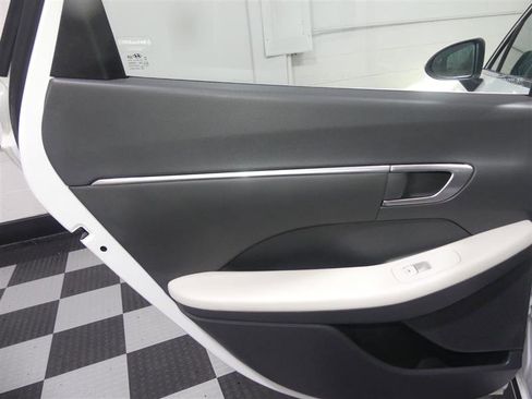 Used 2022 Hyundai Sonata SEL w/ Convenience Package FWD image 25
