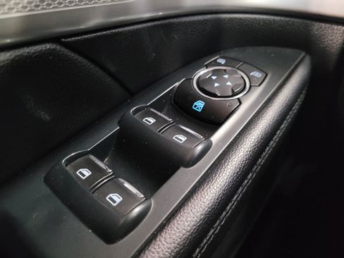 Used 2016 Ford Explorer XLT w/ Equipment Group 201A FWD image 27