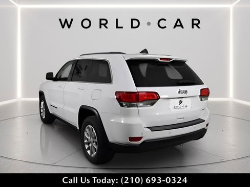 Used 2021 Jeep Grand Cherokee Laredo image 5
