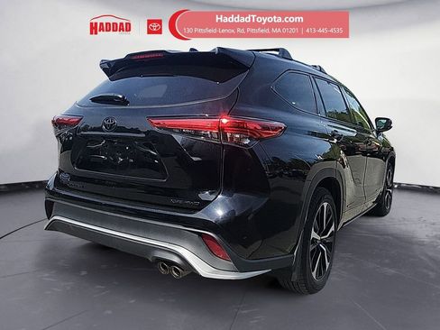 Used 2022 Toyota Highlander XSE AWD/4WD image 6