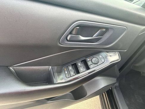 Used 2024 Nissan Rogue S AWD/4WD image 24