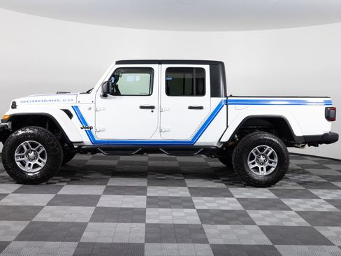 Used 2021 Jeep Gladiator Sport AWD/4WD image 3