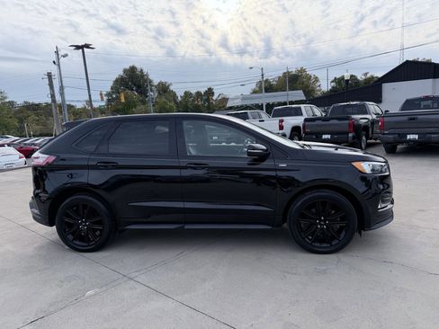 Used 2020 Ford Edge ST-Line w/ Cold Weather Package image 45