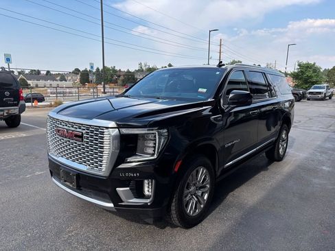 Used 2023 GMC Yukon XL Denali w/ Max Trailering Package AWD/4WD image 2