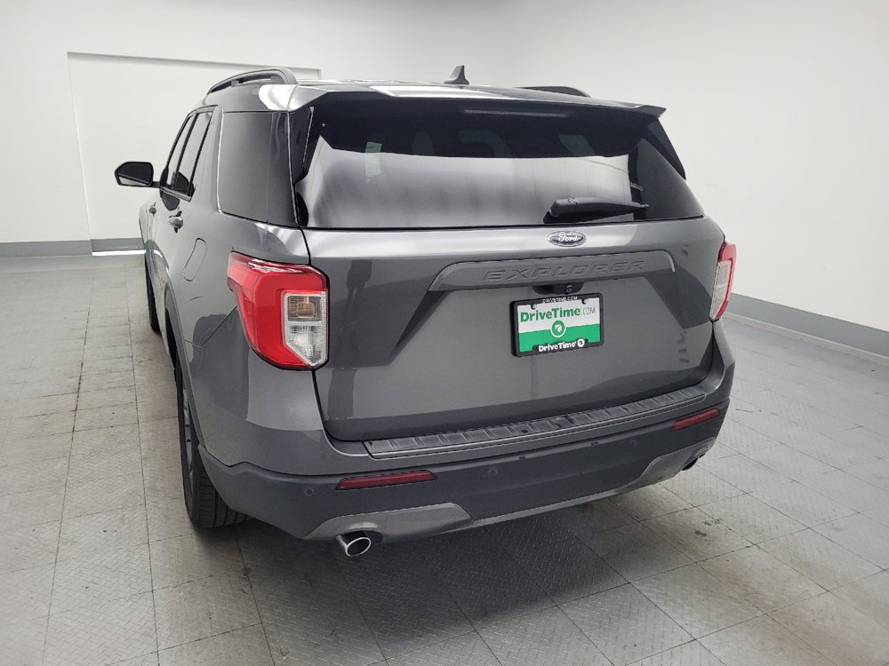 Used 2022 Ford Explorer XLT w/ Equipment Group 202A RWD image 6