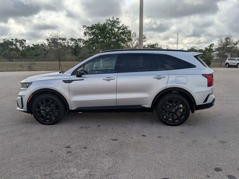Used 2021 Kia Sorento SX AWD/4WD image 9