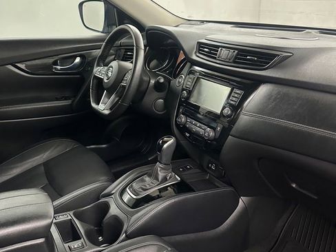 Used 2018 Nissan Rogue SL w/ Premium Package AWD/4WD image 39