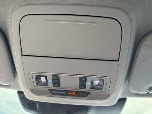 Used 2022 Ford Explorer XLT w/ Equipment Group 202A image 45