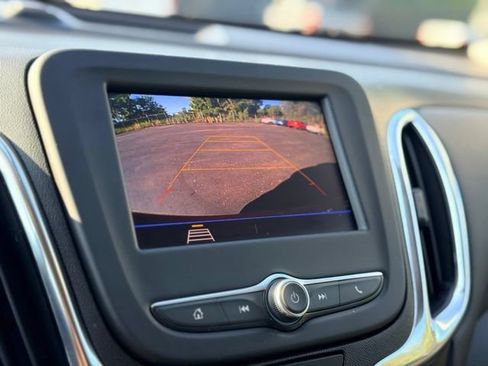 Used 2020 Chevrolet Equinox LT w/ Driver Convenience Package FWD image 15
