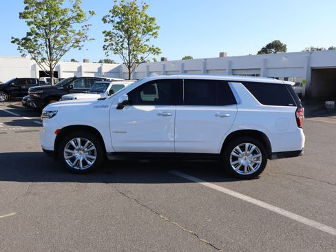 Used 2023 Chevrolet Tahoe High Country w/ Premium Package AWD/4WD image 19