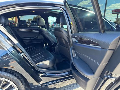 Used 2017 BMW 540i xDrive image 11