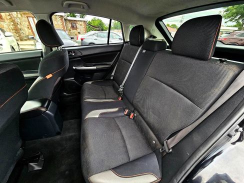 Used 2017 Subaru Crosstrek 2.0i Premium image 14