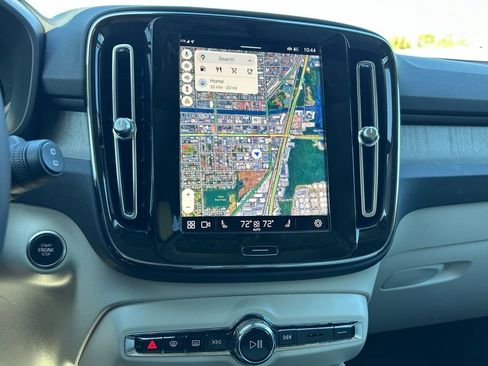 Used 2023 Volvo XC40 B5 Plus w/ Protection Package Premier image 24