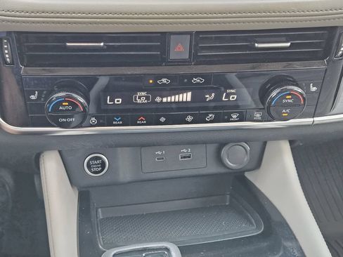 Used 2021 Nissan Rogue SL FWD image 14
