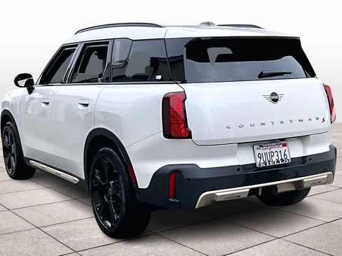 Used 2025 MINI Cooper Countryman S w/ Comfort Package Max image 14