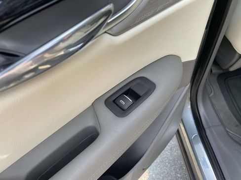 Used 2023 Cadillac XT6 Premium Luxury FWD image 20