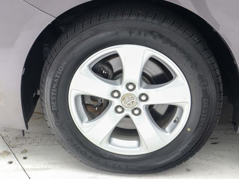 Used 2012 Toyota Sienna LE FWD image 27