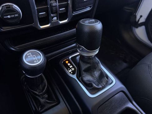 Used 2022 Jeep Wrangler Unlimited Sport image 20