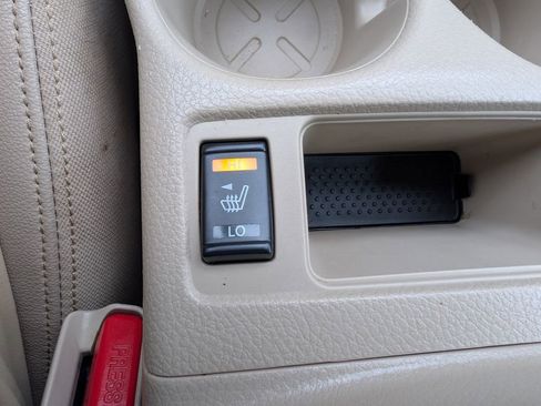 Used 2018 Nissan Rogue SL w/ Premium Package image 22