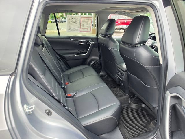 Used 2022 Toyota RAV4 XLE Premium AWD/4WD image 14
