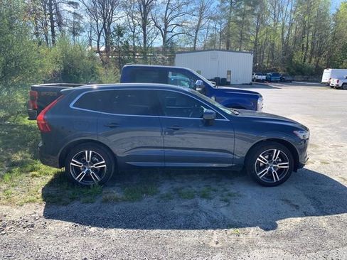 Used 2019 Volvo XC60 T5 Momentum w/ Premium Package image 8