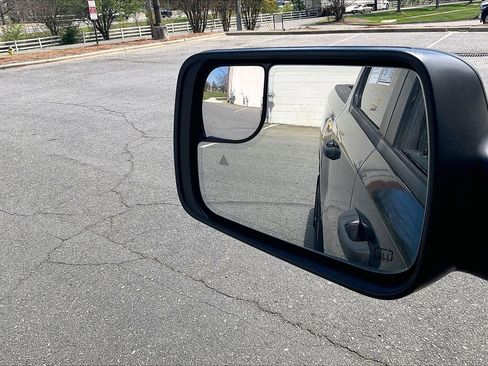 Certified 2023 RAM 1500 Big Horn image 30