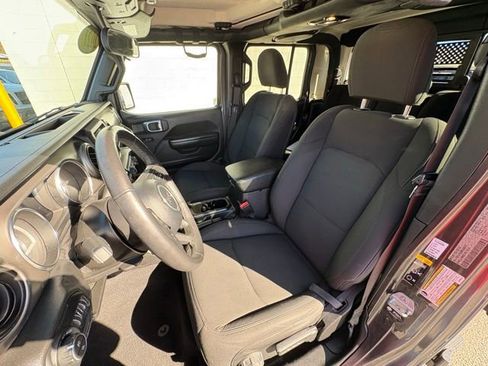 Used 2021 Jeep Gladiator Willys image 26