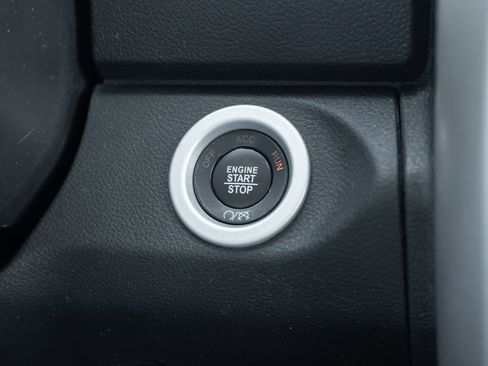 Used 2019 RAM 1500 Laramie w/ Convenience Group image 32