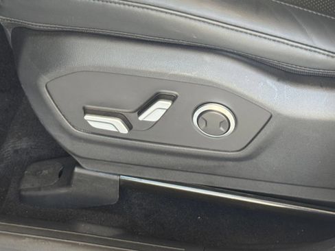 Used 2025 Hyundai Santa Fe SEL FWD image 18