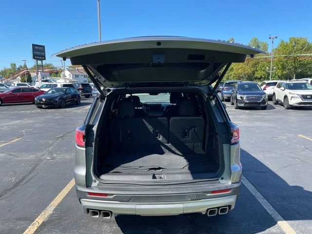 Used 2026 GMC Acadia Elevation w/ Elevation Premium Package FWD image 5