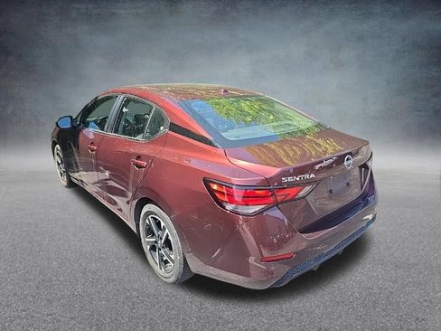 Used 2025 Nissan Sentra SV FWD image 5