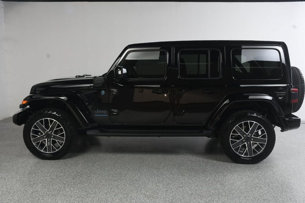 Used 2024 Jeep Wrangler High Altitude AWD/4WD image 7