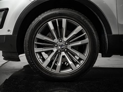 Used 2017 Ford Explorer Platinum image 13