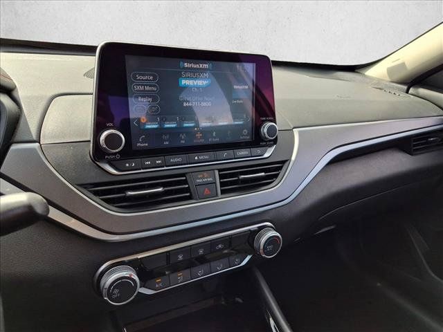 Used 2024 Nissan Altima 2.5 SR FWD image 11