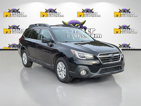 Used 2018 Subaru Outback 2.5i Premium image 3
