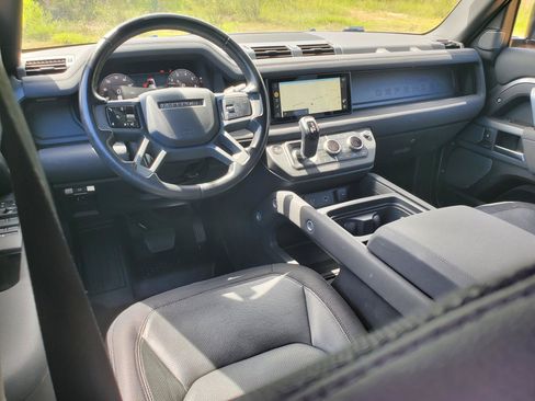 Used 2023 Land Rover Defender 110 X-Dynamic SE AWD/4WD image 32