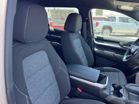 New 2026 GMC Terrain Elevation w/ Black Edition FWD image 27