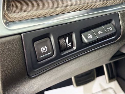 Used 2024 Cadillac XT5 Sportv image 10