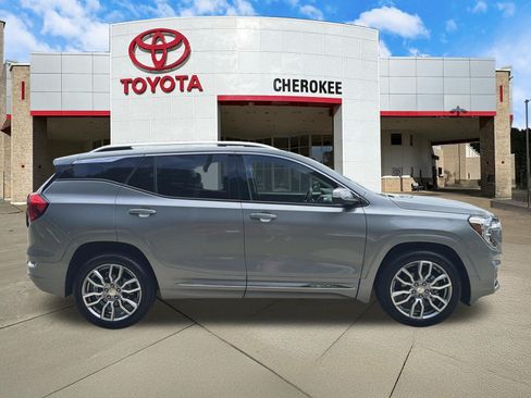 Used 2024 GMC Terrain Denali AWD/4WD image 4