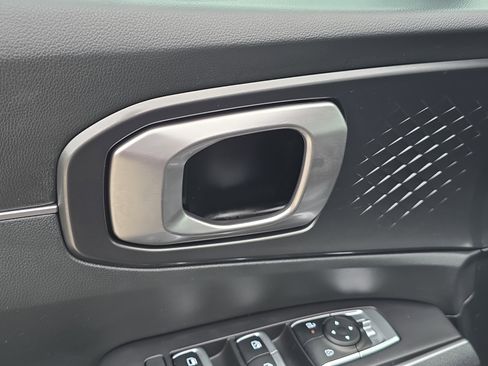 Certified 2025 Kia Sorento LX image 20