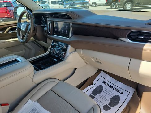 Certified 2021 GMC Yukon Denali w/ Denali Premium Package image 11