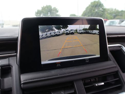 Used 2022 GMC Yukon XL SLE AWD/4WD image 22