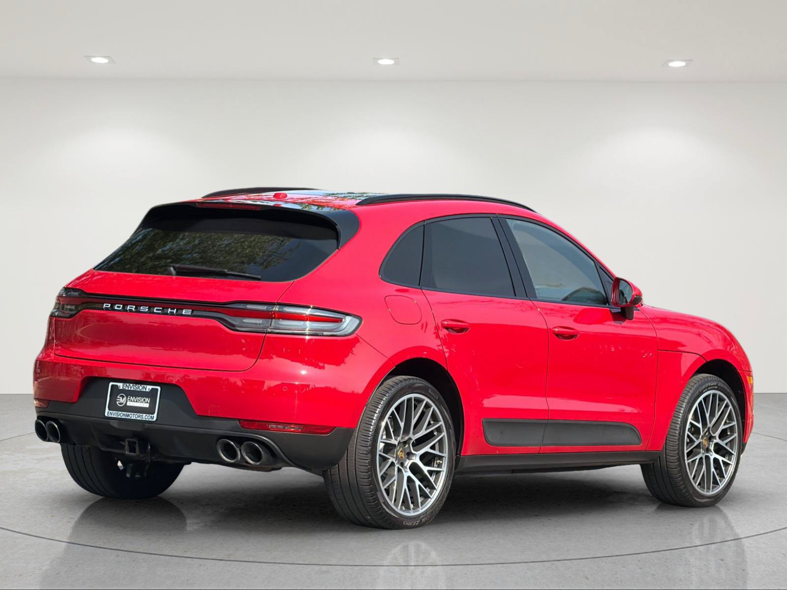 Used 2020 Porsche Macan AWD/4WD image 5