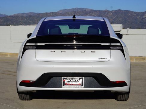 New 2026 Toyota Prius Plug-In Hybrid image 5