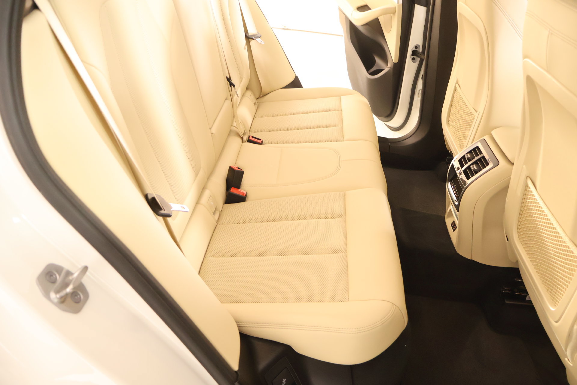 Used 2022 BMW X3 M40i AWD/4WD image 15