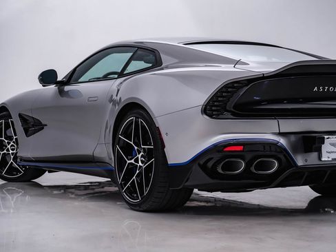 New 2025 Aston Martin Vanquish image 10