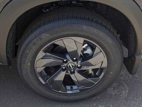 New 2026 Nissan Rogue SV FWD image 7