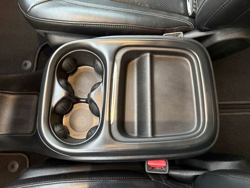 Used 2020 Chrysler Pacifica Touring-L w/ Advanced Safetytec Group image 23