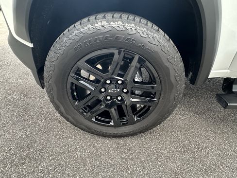 Certified 2025 Chevrolet Colorado Trail Boss image 13